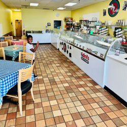Dini's Ice Cream Shoppe