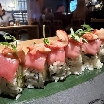 Gi-Jin - Sushi Bars Near Me - Pittsburgh, Pennsylvania