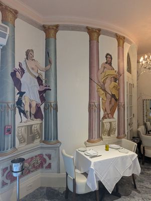 Gianni's At The Former Versace Mansion by null