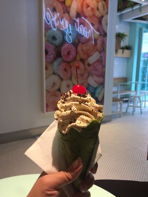 Milk & Cream Cereal Bar by null