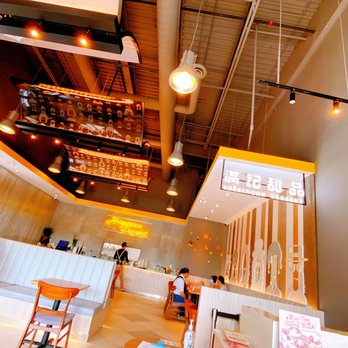 Honeymoon Dessert - Interior picture - Desserts Near Me - Markham, Ontario Honeymoon Dessert - Interior picture - Desserts Near Me - Markham, Ontario
