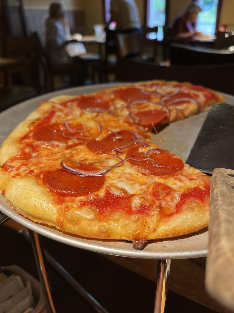 BIZZARRO PASTA & NEW YORK PIZZA 1560 Soco Rd, Maggie Valley, North