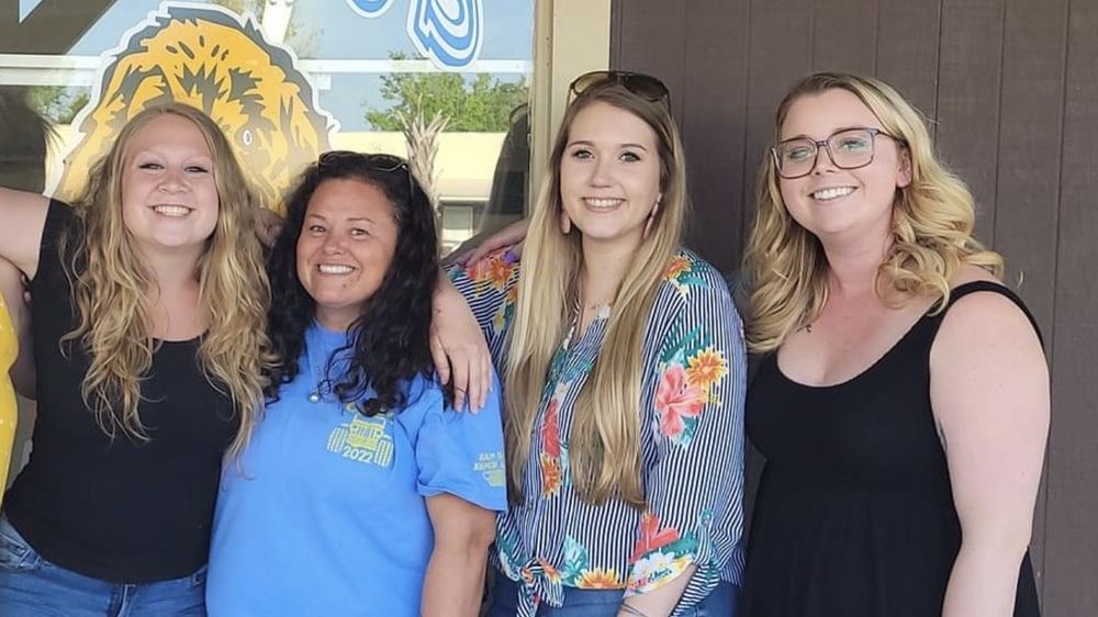 ANNADOOS PET SALON Updated September 2024 Request an Appointment