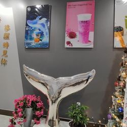 The Whale Tea - Christmas Tree and Whale Tail