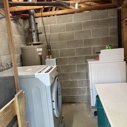 Wilderness Edge Campground - Dryer doesn't work, there's one set for the campground shared use. Coin operation only.