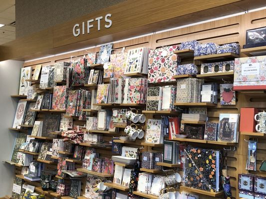 Barnes & Noble by null