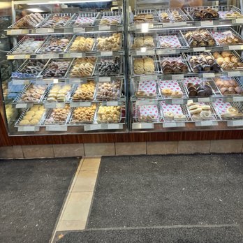 Tim Hortons - Bakery case - Coffee & Tea Near Me - Niagara Falls, Ontario