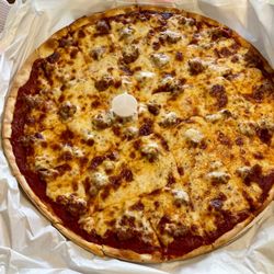 XL thin crust, tavern-style sausage and red onion well done