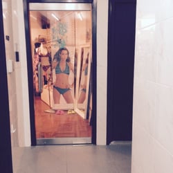 Sabina Swims - 7th floor . Front door
