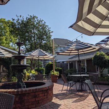 The Hope & Glory Inn - Breakfast view on the patio - Hotels Near Me - Irvington, Virginia The Hope & Glory Inn - Breakfast view on the patio - Hotels Near Me - Irvington, Virginia