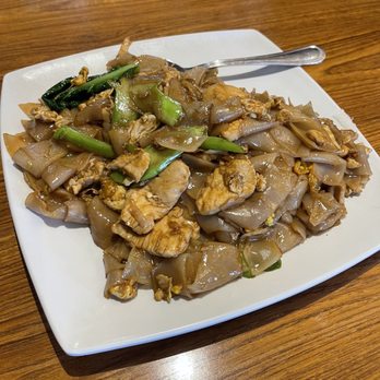 Nine & Nine Thai Kitchen - 59. Pad See Ew - Thai Near Me - Pasadena, California
