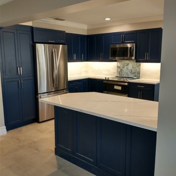 Floridian Kitchens - Navy blue cabinets - Cabinetry Near Me - Stuart, Florida Floridian Kitchens - Navy blue cabinets - Cabinetry Near Me - Stuart, Florida