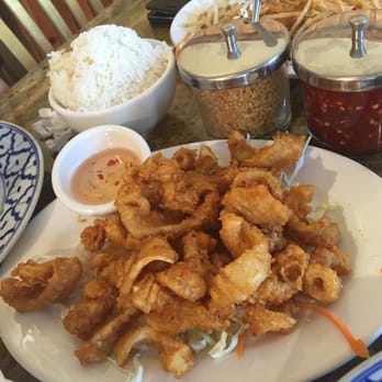 Pad Thai - Calamari - Thai Near Me - Honolulu, Hawaii Pad Thai - Calamari - Thai Near Me - Honolulu, Hawaii