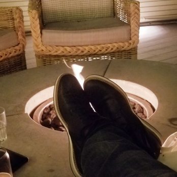 Deck. - Fire pit - Hawaiian Near Me - Honolulu, Hawaii
