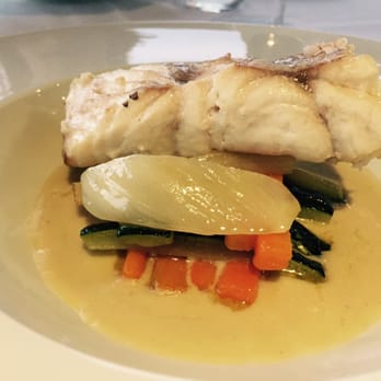 Restaurante Terraço - Sea Bass baked in salt crust (crust removed) - Portuguese Near Me - Lisbon, 11
