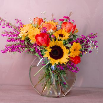 Queen's Floral Design - Floral Designers Near Me - Farmers Branch, Texas Queen's Floral Design - Floral Designers Near Me - Farmers Branch, Texas