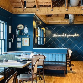 Falling Rabbit - New American Near Me - Duluth, Georgia