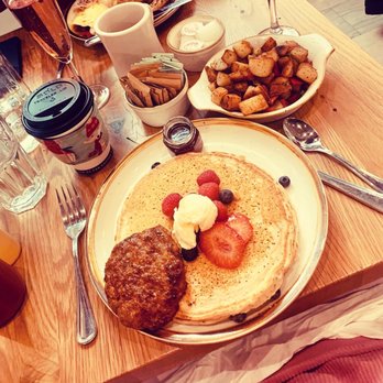 The Speckled Egg PGH - Buttermilk Poppy Seed Pancakes and Potatoes - Breakfast & Brunch Near Me - Pittsburgh, Pennsylvania