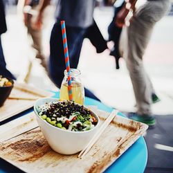Piff Paff Poké - Lunch Special mit einer hausgemachten Limonade