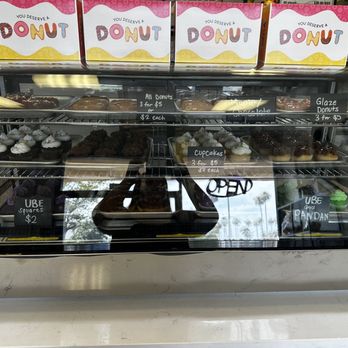 Starbread Bakery - Bakeries Near Me - Riverside, California