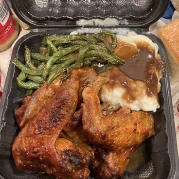 Corner Food Station - Sweet and spicy wings, mashed potatoes, and teriyaki string beans. - Soul Food Near Me - Parkville, Maryland Corner Food Station - Sweet and spicy wings, mashed potatoes, and teriyaki string beans. - Soul Food Near Me - Parkville, Maryland