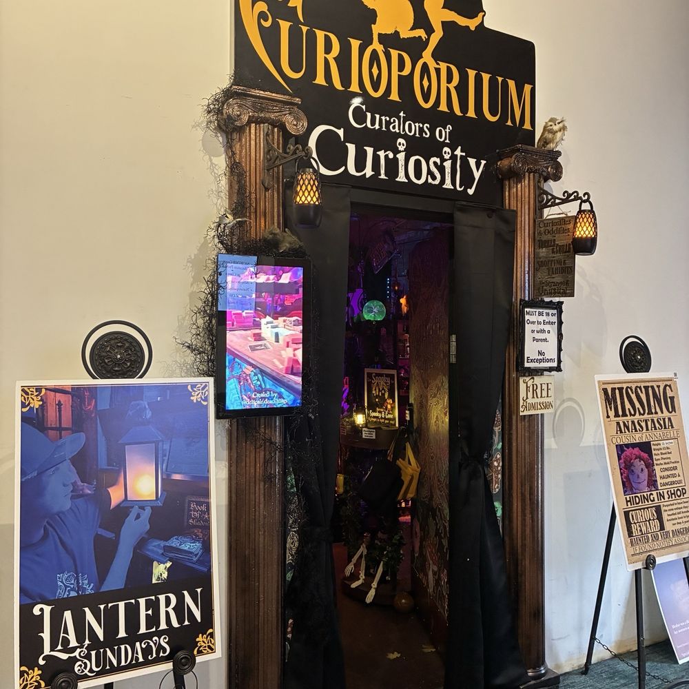 curioporium entrance curioporium entrance