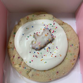 Crumbl - Bentonville - Animal Cookie - Bakeries Near Me - Bentonville, Arkansas Crumbl - Bentonville - Animal Cookie - Bakeries Near Me - Bentonville, Arkansas