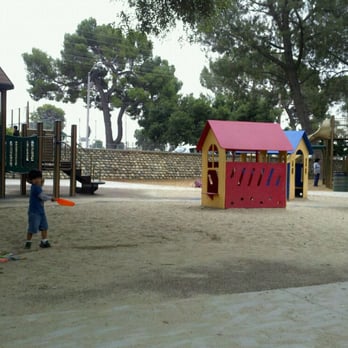 Alhambra Park - Parks Near Me - Alhambra, California