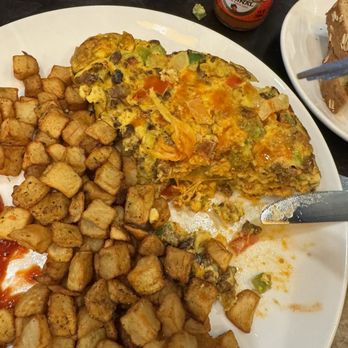 The Hudson Cafe - Mexican omelette with potatoes - Breakfast & Brunch Near Me - Troy, Michigan