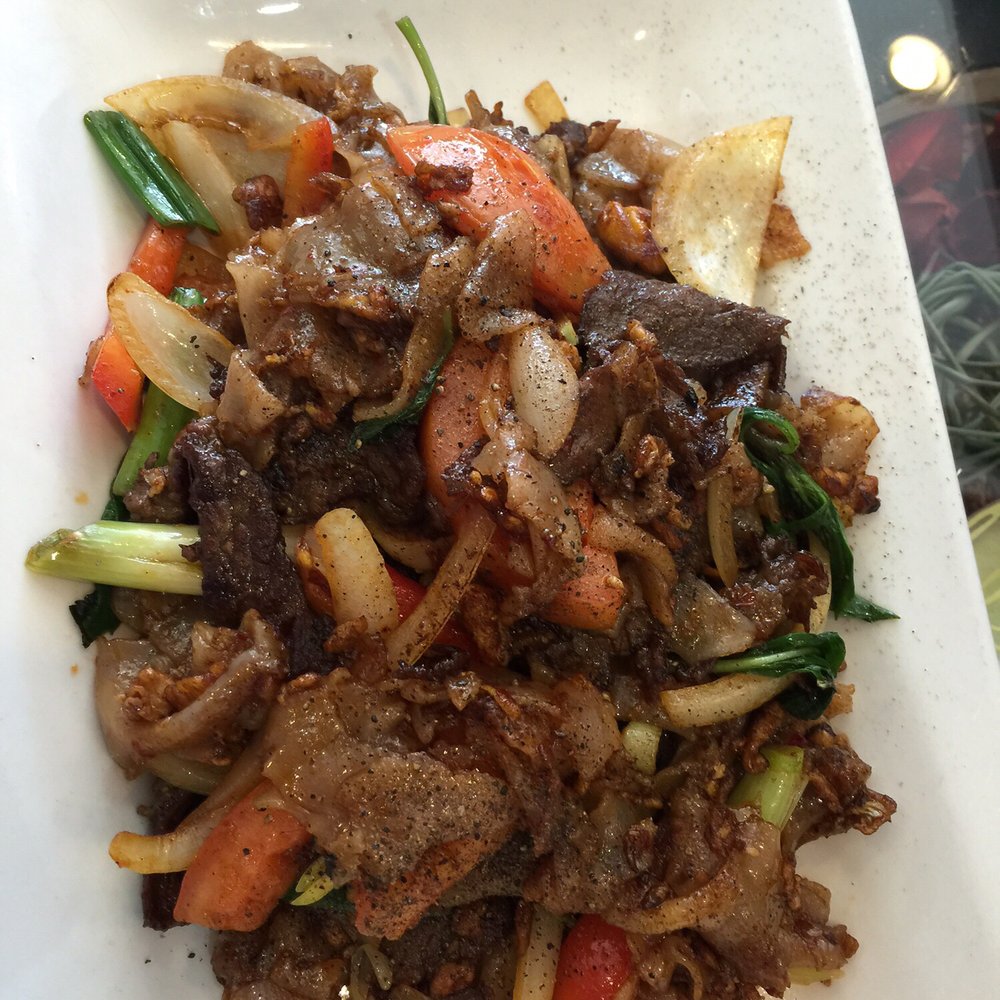 Chao Thai - Pad kee mow - Thai Near Me - Elmhurst, New York Chao Thai - Pad kee mow - Thai Near Me - Elmhurst, New York