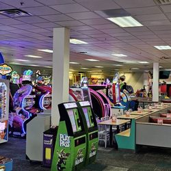 Chuck E. Cheese - Huge game room
