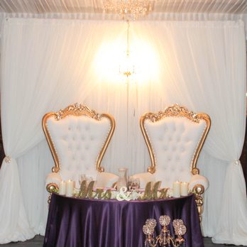 Fairview Metropolitan - King & Queen sweetheart table - Wedding Planning Near Me - Oakland, California