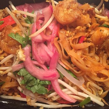 ClusterTruck - Pad Thai with Thai Peppers and Shrimp - Food Delivery Services Near Me - Indianapolis, Indiana