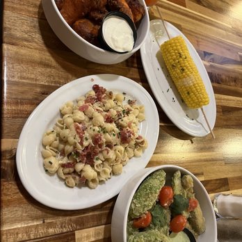 Barrel House Kitchen & Bar - jumbo wings mac n cheese and avocado fries - New American Near Me - Edinburg, Texas Barrel House Kitchen & Bar - jumbo wings mac n cheese and avocado fries - New American Near Me - Edinburg, Texas