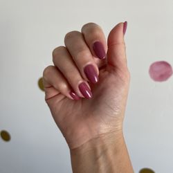 Vogue Nails & Spa - Gel Mani