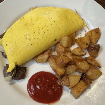 Winnie's Manayunk - Create Your Own Omelette Brunch - New American Near Me - Philadelphia, Pennsylvania Winnie's Manayunk - Create Your Own Omelette Brunch - New American Near Me - Philadelphia, Pennsylvania