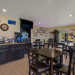 Best Western Cottage Grove Inn - Breakfast area