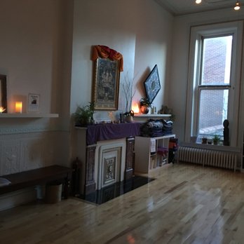 Sat Nam Yoga Chicago - Nice and Calm - Yoga Near Me - Chicago, Illinois