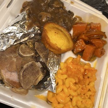 PeachTree Cafeteria - Macaroni & Cheese Candied Yams Salisbury steak Neckbones - Soul Food Near Me - Kansas City, Missouri PeachTree Cafeteria - Macaroni & Cheese Candied Yams Salisbury steak Neckbones - Soul Food Near Me - Kansas City, Missouri