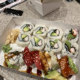 Sushi rolls