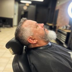 Oviedo Barber Lounge