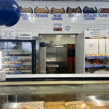Mike's Pastry - Bakeries Near Me - Boston, Massachusetts Mike's Pastry - Bakeries Near Me - Boston, Massachusetts