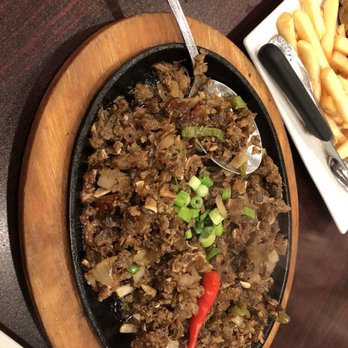 Max's Restaurant - Bloomfield - Sizzling pork sisig - Filipino Near Me - Bloomfield, New Jersey Max's Restaurant - Bloomfield - Sizzling pork sisig - Filipino Near Me - Bloomfield, New Jersey