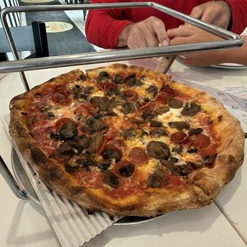 Capo Pazzo - Pizza Near Me - Sarasota, Florida Capo Pazzo - Pizza Near Me - Sarasota, Florida