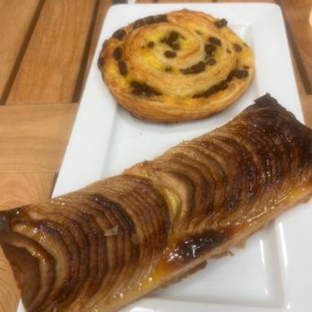 La Parisienne Bakery - Apple and raisin pastries - Bakeries Near Me - North Miami Beach, Florida
