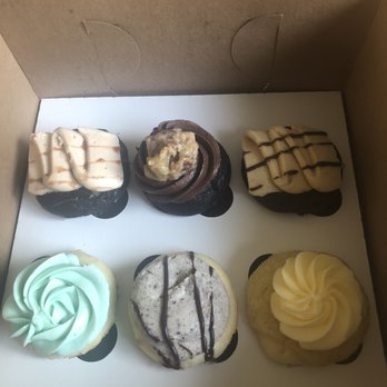 Fat Cupcake - AMAZING! Photo doesn't do them justice. - Cupcakes Near Me - Portland, Oregon Fat Cupcake - AMAZING! Photo doesn't do them justice. - Cupcakes Near Me - Portland, Oregon
