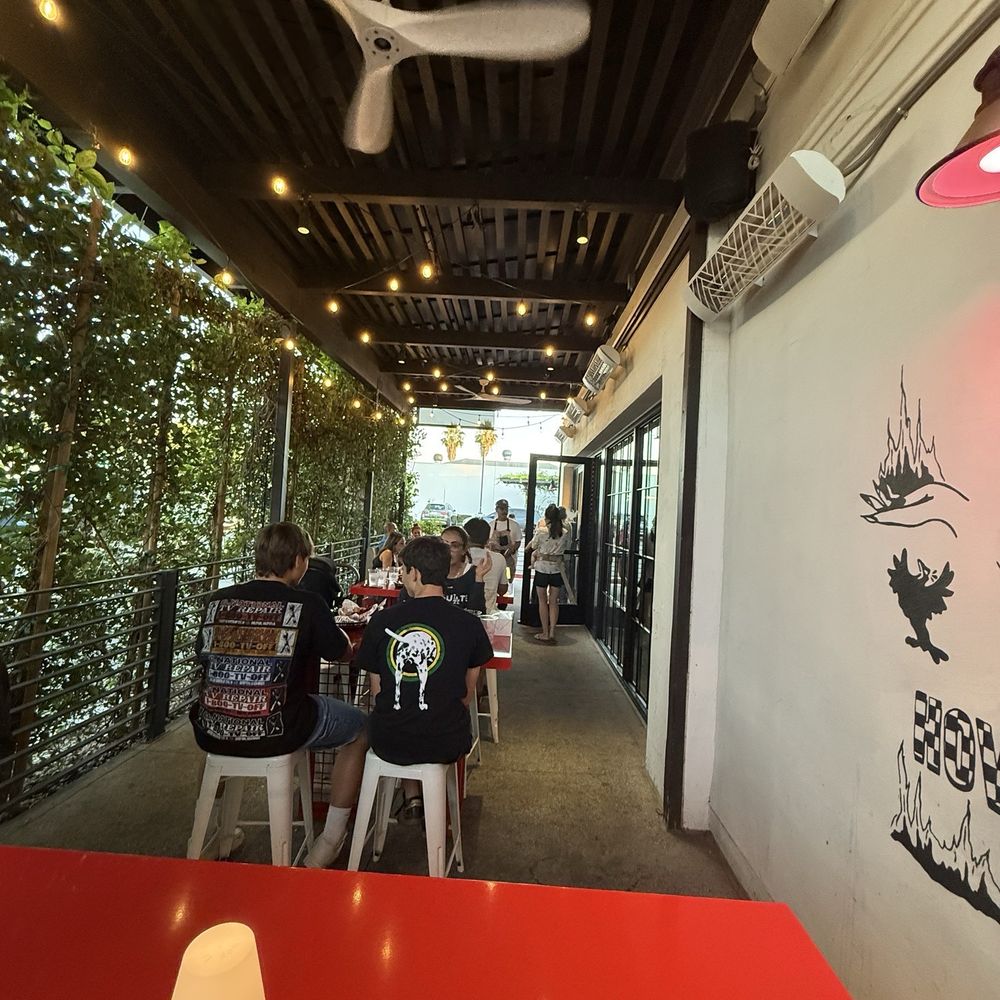 Howlin' Ray's - Outside seating - Southern Near Me - Pasadena, California Howlin' Ray's - Outside seating - Southern Near Me - Pasadena, California