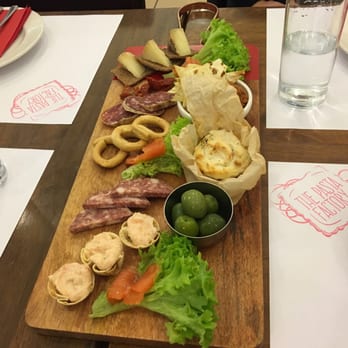 The Pasta Factory - Taglieri board for 3 - Italian Near Me - Manchester, XGM The Pasta Factory - Taglieri board for 3 - Italian Near Me - Manchester, XGM