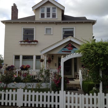 Rose River Inn Bed & Breakfast - Rose River Inn Bed and Breakfast - Hotels Near Me - Astoria, Oregon Rose River Inn Bed & Breakfast - Rose River Inn Bed and Breakfast - Hotels Near Me - Astoria, Oregon