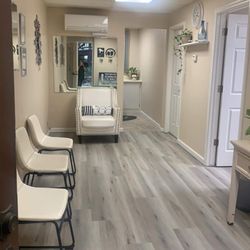 Diamond Barbershop - My waiting room